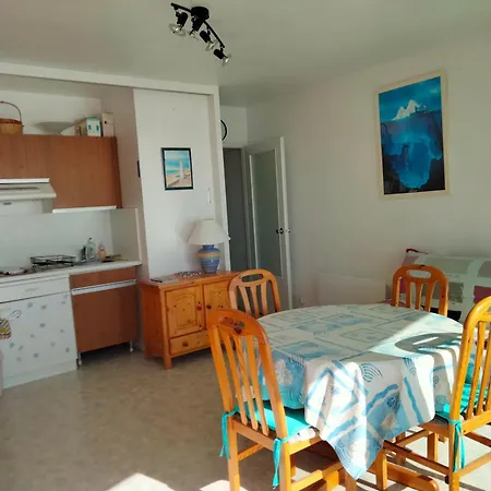 Apartament Confort Face A La Avec Balcon - - Fr-1-331-41 *